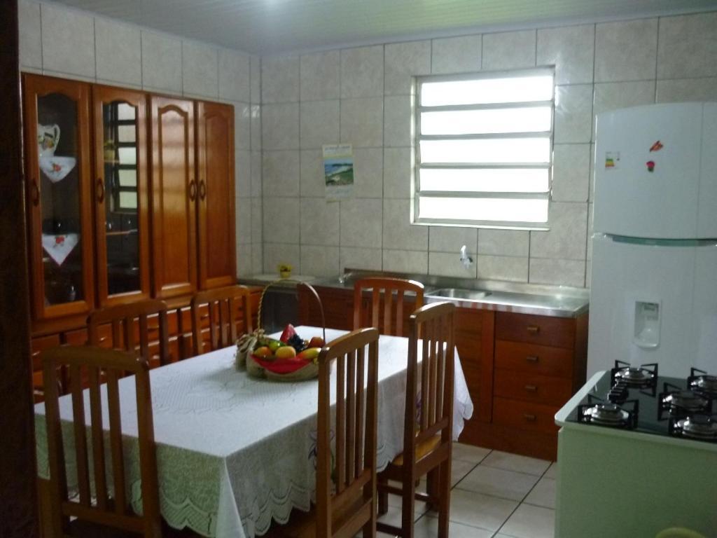 Casa Para Aluguel De Veraneio Em 托雷斯 外观 照片