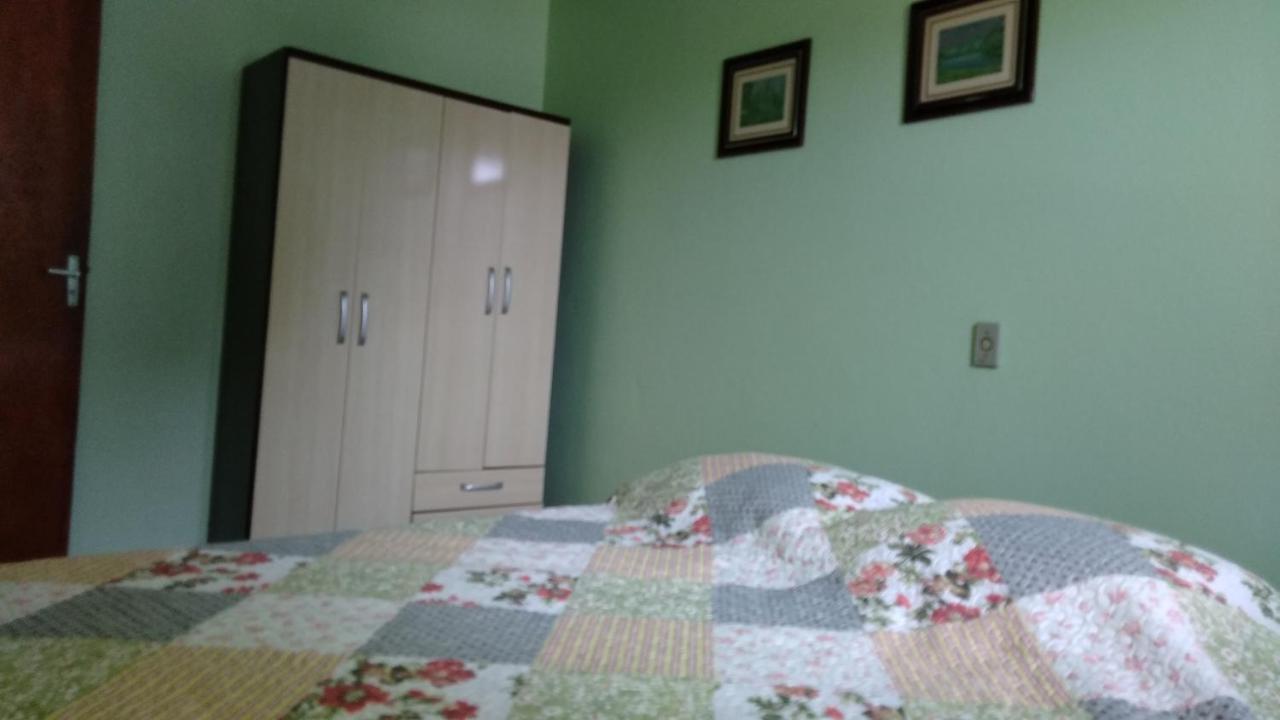 Casa Para Aluguel De Veraneio Em 托雷斯 外观 照片